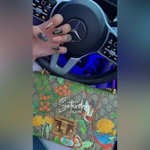 Meet your Posher, Bridget